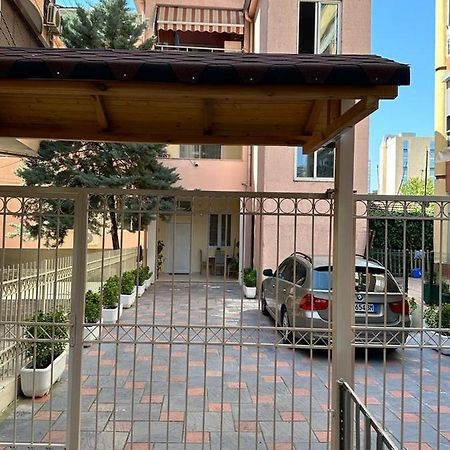 Villa Apartments S&F City Centre ติรานา ภายนอก รูปภาพ