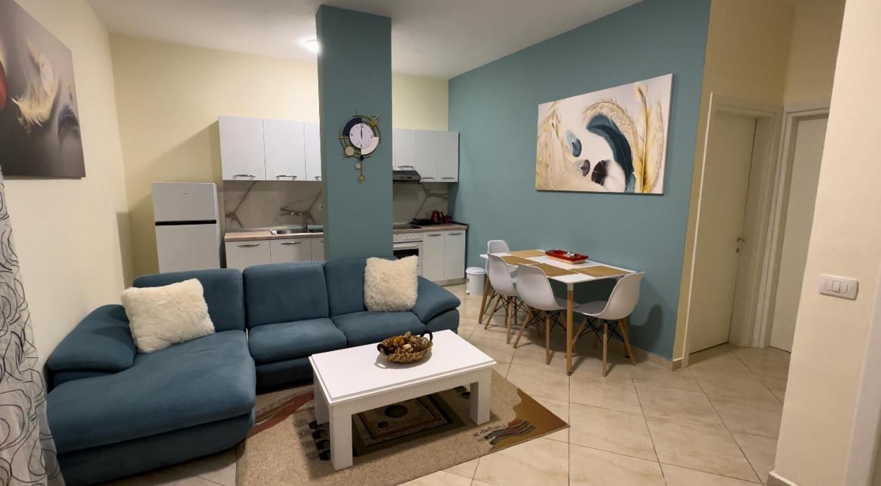 Villa Apartments S&F City Centre ติรานา ภายนอก รูปภาพ