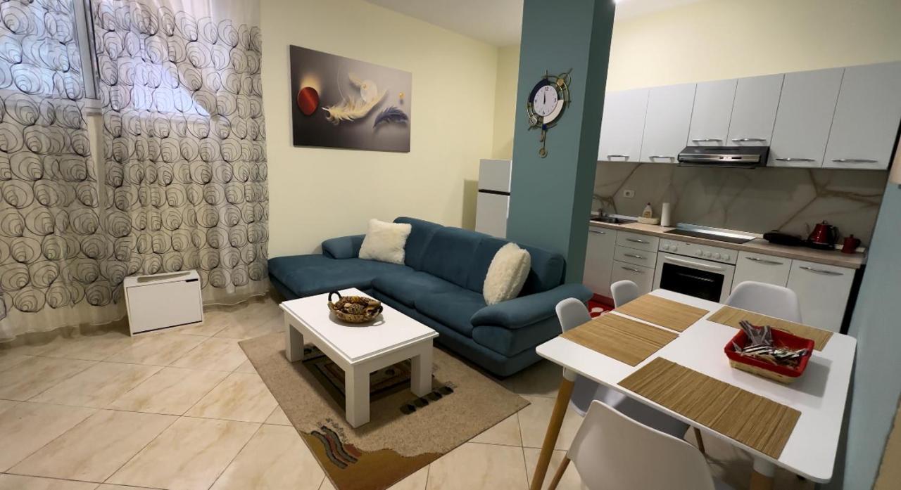Villa Apartments S&F City Centre ติรานา ภายนอก รูปภาพ