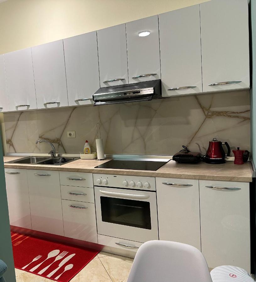 Villa Apartments S&F City Centre ติรานา ภายนอก รูปภาพ