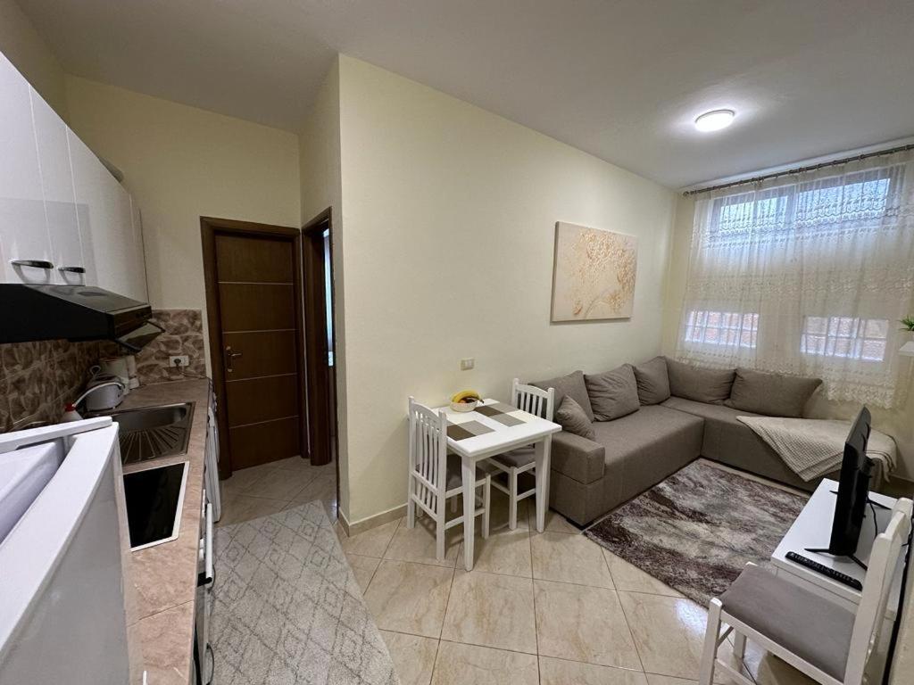 Villa Apartments S&F City Centre ติรานา ภายนอก รูปภาพ